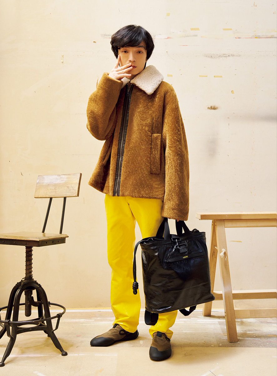BRUTUS_mag's tweet photo. 〈ロエベ〉2026年秋冬コレクションを、俳優・岡山天音が着こなす 
https://t.co/FNsjsxzn8t #PR https://t.co/0BjkbmFQOV