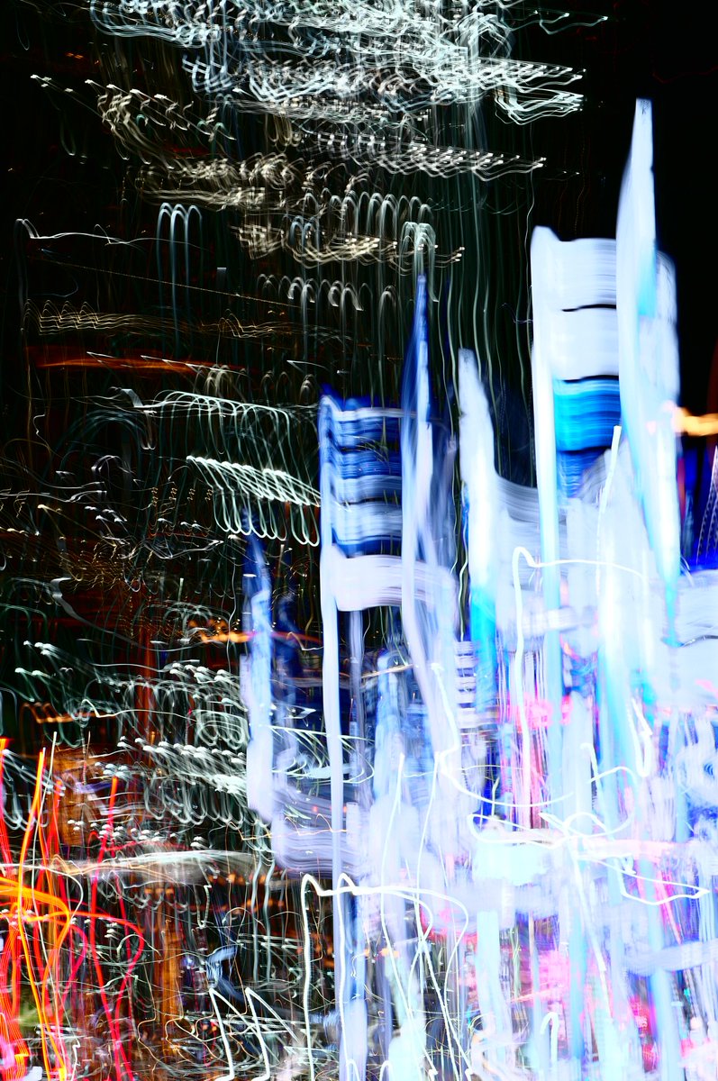 yy_twittt's tweet photo. 昨日の
あべのハルカス( 👁‿👁 )🎶
#LiveComposite #ICMPhotography #AbstractPhotography https://t.co/sLWd3y85Sc