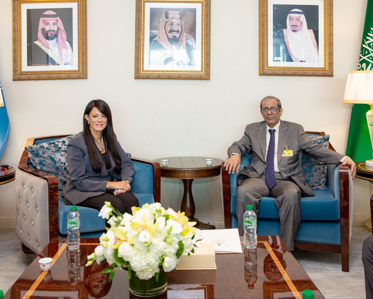KSAMOFA's tweet photo. #نيويورك | سعادة وكيل وزارة الخارجية للشؤون الدولية المتعددة والمشرف العام على وكالة الوزارة لشؤون الاقتصاد والتنمية الدكتور #عبدالرحمن_الرسي يلتقي معالي وكيلة الأمين العام للأمم المتحدة والأمينة التنفيذية للجنة الاقتصادية والاجتماعية لغربي آسيا (الإسكوا) السيدة رانيا المشاط، وذلك على هامش أعمال الأسبوع رفيع المستوى للجمعية العامة للأمم المتحدة في دورتها الحادية والثمانين.

#المملكة_في_الأمم_المتحدة 🇸🇦
