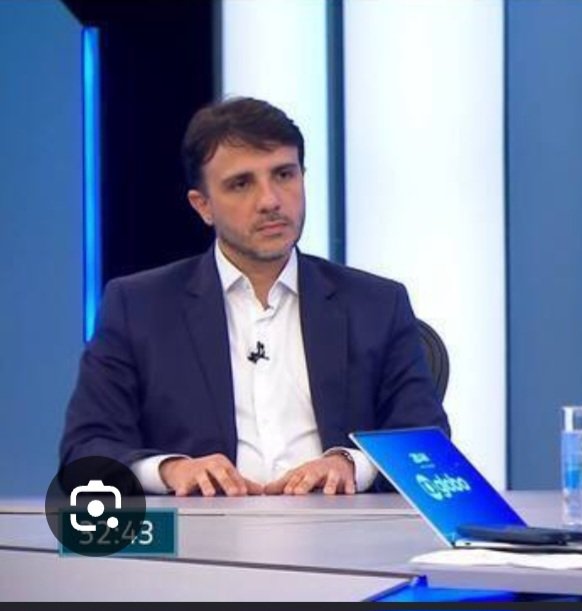funildombl's tweet photo. URGENTE! Rede Globo não chamou Renan Santos para o debate https://t.co/pnApoMaHhk