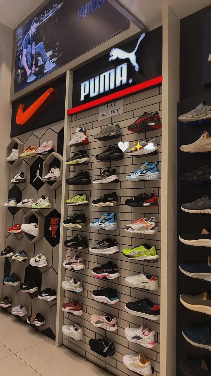 saritwvv's tweet photo. GILAK PUMA DISCOUNT UP TO 50% 😭🤍✨
Dari yang running Sampek casual 
Smuanya masuk sale 😭😭😭 https://t.co/0ErcRGakLY