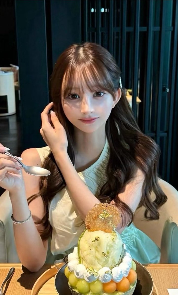 kingj18kk's tweet photo. えりかちゃんのメイクレシピ、ガチ有益すぎる https://t.co/z1vwb6R1Af