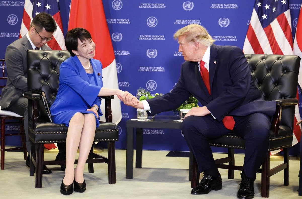 budoudaiji's tweet photo. 高市は…
千葉がこんな状況になってるのに…

アメリカで気持ち悪さを極めてる場合だったのか？

#気持ち悪さの極道から被災者を守りたい https://t.co/M4HkYbwdgW