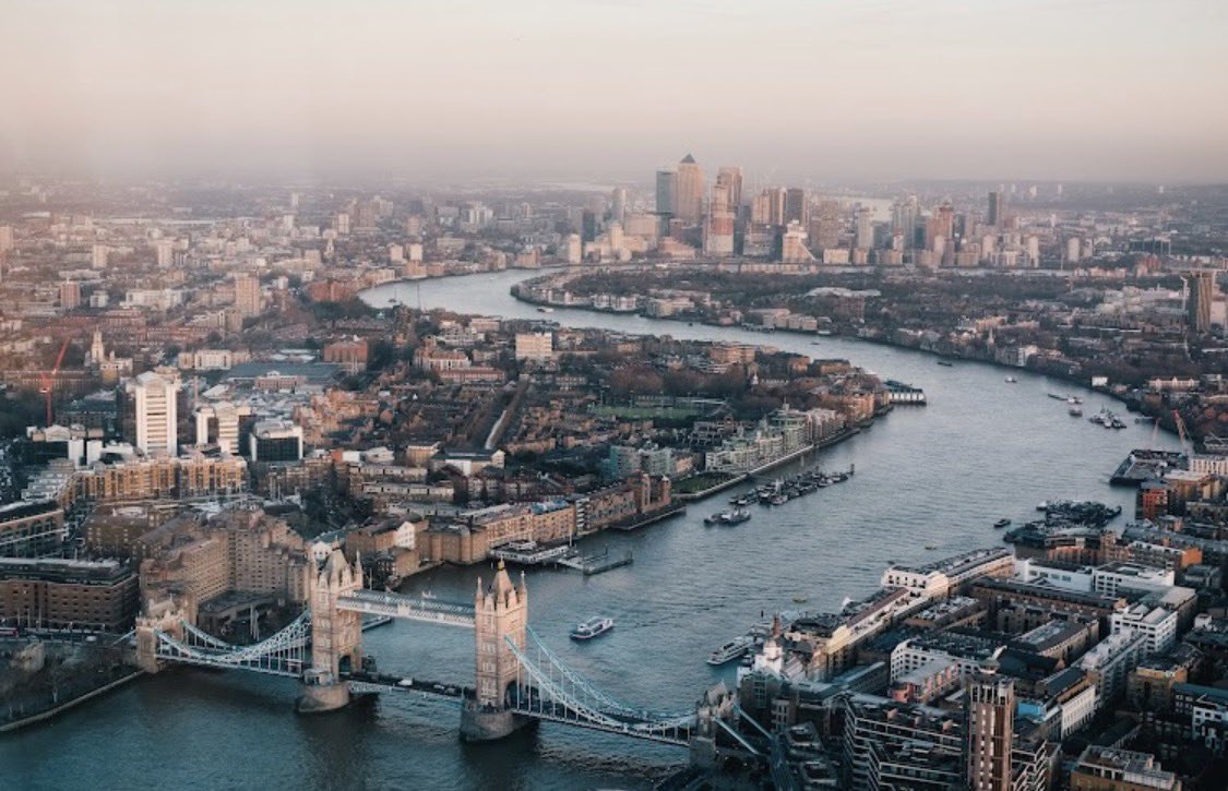 SoFlContessa's tweet photo. I have 2️⃣ tickets for sale!

LONDON FEMDOM BALL CRUISE AFTERNOON TEA
Friday, 2 October 
1pm – 5pm

“LADIES ONLY”

An exquisite afternoon exclusively for Ladies to mingle, connect &amp; enjoy refined conversation while cruising on the Thames.

Dress to impress!

DM Countess for tixs. https://t.co/NgKeo1SreP