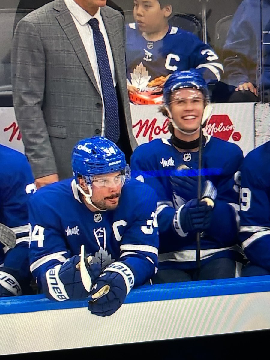 ahsokabree's tweet photo. HIS LEAFS HOCKEY JOY https://t.co/95etYwjbK8