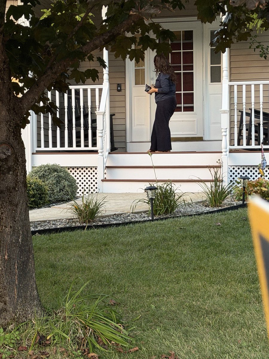 JessicaforRI's tweet photo. Perfect weather for canvassing and delivering signs! As always, I loved the conversations along the way and am incredibly grateful for all the support. https://t.co/StcptJRc0F