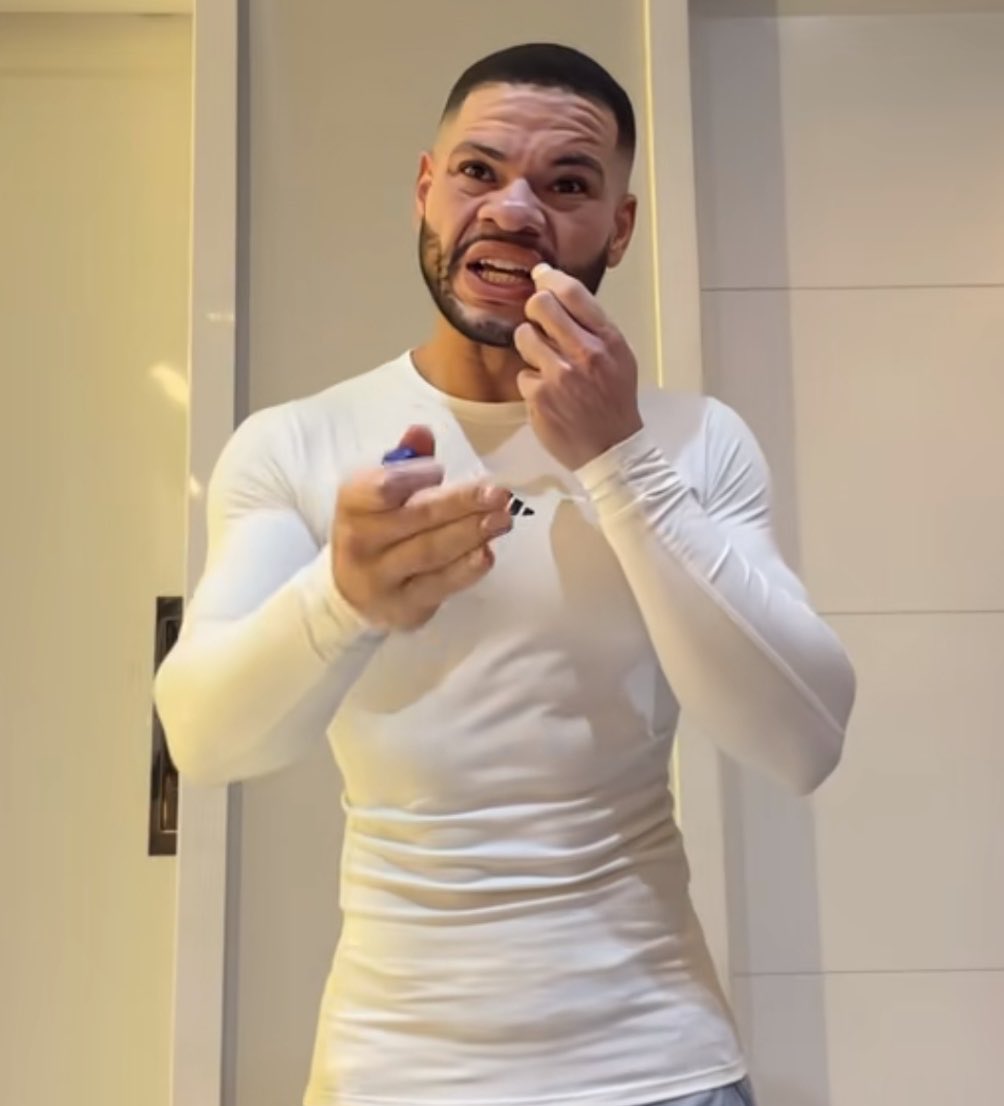 PortalBabados's tweet photo. 🚨Thomas Santana surge em novas fotos e web se impressiona com mudança do influenciador “Emagraceu demais!” 😳 https://t.co/NX6yYoezCR