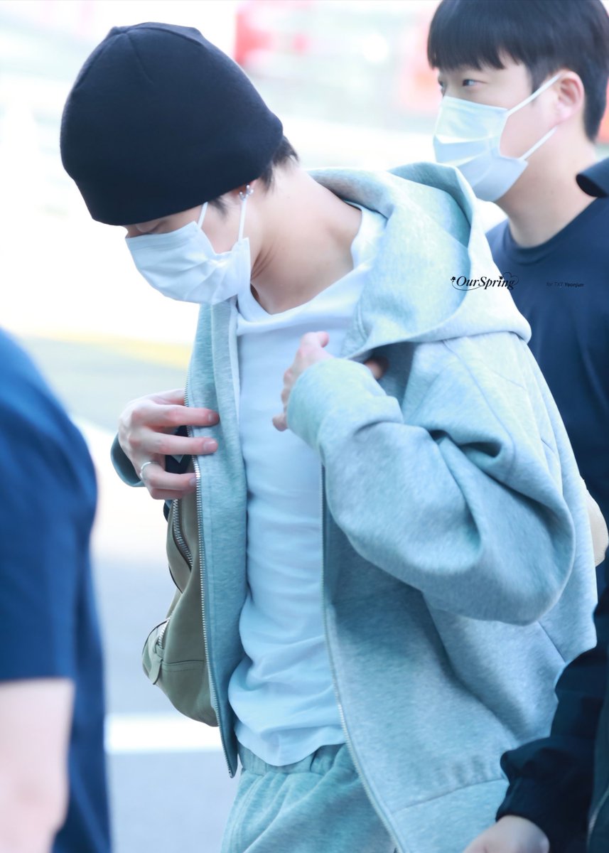 OURSPRING_0913's tweet photo. 260924

ICN 출국

우리 연준이 피곤하겠다🥹 조심히 잘다녀오고
와이쩨이 무대 기대하고 있을게❤️

#연준 #YEONJUN #ヨンジュン
#TXT #투모로우바이투게더 
#TOMORROW_X_TOGETHER https://t.co/zuuzdHz3VK