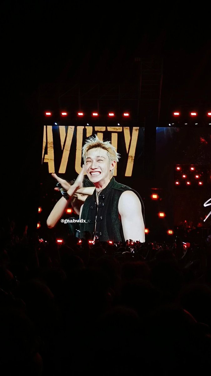 gnabwdx_'s tweet photo. Volvé te espero con todo el dulce de leche que quieras😭 
#RUNITTOURENARG 
#STRAYKIDSENARG
#HAGANRUIDO https://t.co/iBl1aigYeu