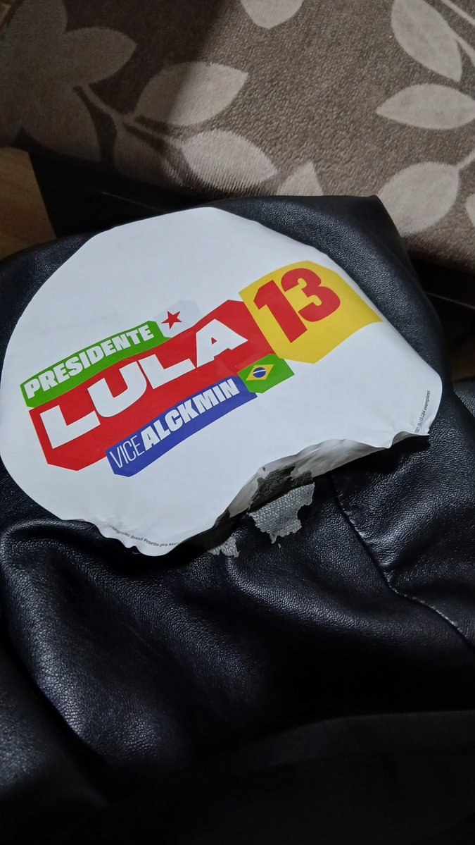 skzwwx's tweet photo. jamais imaginei que o lula me trairia dessa forma 💔💔💔 https://t.co/Z7VLam6QQU