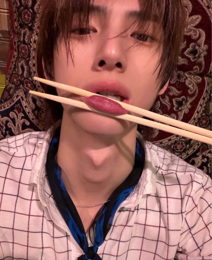 Iostinthecl0ud's tweet photo. #jjyukeon woops https://t.co/l3TvKa4G3U