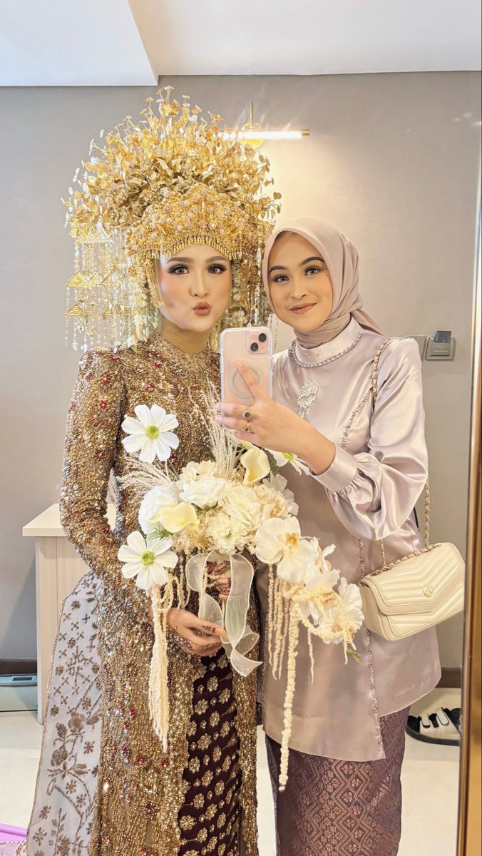 tuisney's tweet photo. temenan 10 tahun https://t.co/ybxVW3oIEE