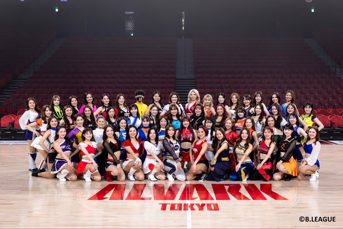wolgashonan's tweet photo. 《活動報告》

りそなグループ B.LEAGUE 2026-27 B.LEAGUE PREMIER OPENING SELECTION #Bリーグ開幕戦 A東京vs琉球の「55 CLUBS CEREMONY」に、#WOLMEE （ @wolga_wolmee  ）を代表して、IROHA が出演させていただきました。

Bリーグの新しい歴史が始まるコートでパフォーマンスさせていただき、本当にありがとうございました❤️‍🔥

#ウォルガ湘南 
#Bリーグ