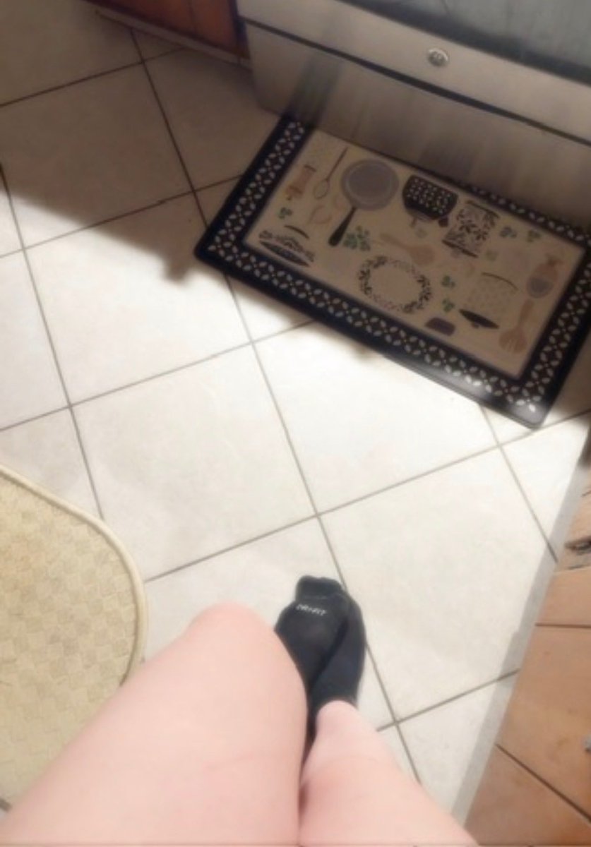transbaby3's tweet photo. you like these feet? lmk when yall wan rlly buy! 😍😍 https://t.co/JF8vIkdmjv
