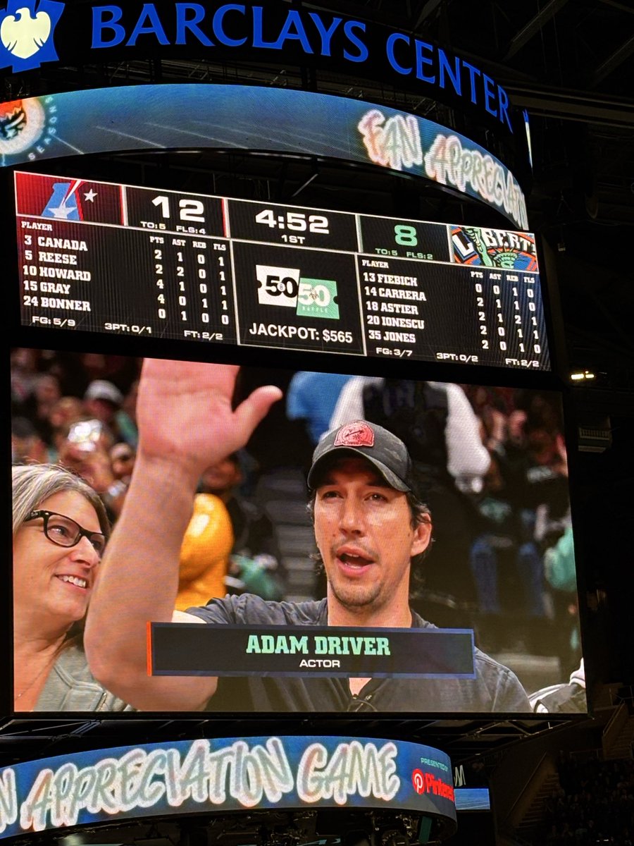 ClassicJpow's tweet photo. Adam Driver here for his first New York Liberty game. https://t.co/U7B47qtZ5e