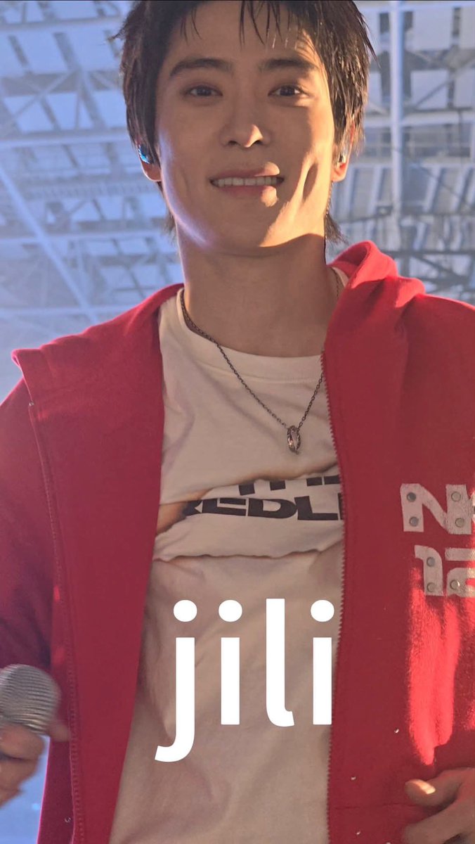 dxjaejung's tweet photo. oh the necklace jaehyun wore is the 127 team ring 🥹🥹 https://t.co/RM3irCbEnT
