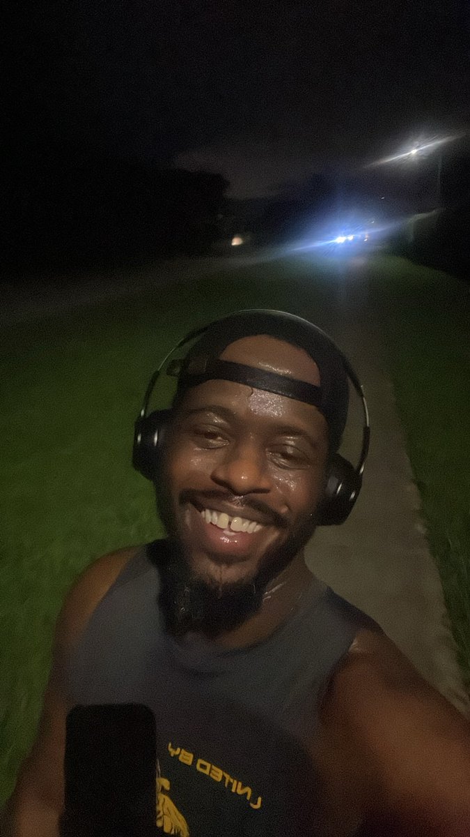 JimmyBangz87's tweet photo. The feeling of a good workout 🏋🏽‍♂️ https://t.co/n6QVCBheja