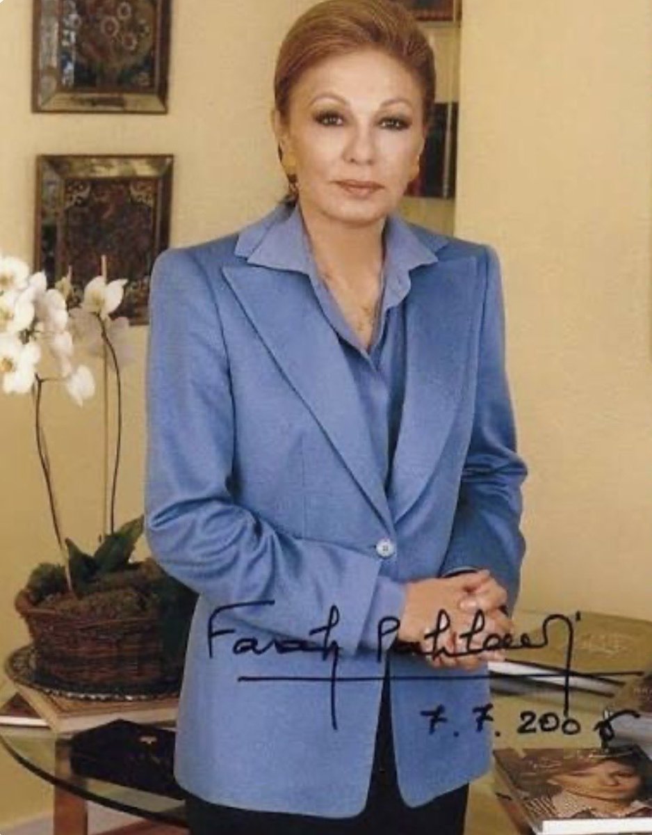 ta02055951's tweet photo. @ShahbanouFarah @Birdofpeacelove درودها بر ملكهٓ زيبايِ ايران و مام وطن علياحضرت شهبانو فرح پهلوى💐💐💐
#پاينده_ایران_جاویدشاه 
#زنده_و_جاوید_باد_سلسله_پهلوی 
#KingRezaPahlavi‌ https://t.co/dRClTSVKZJ