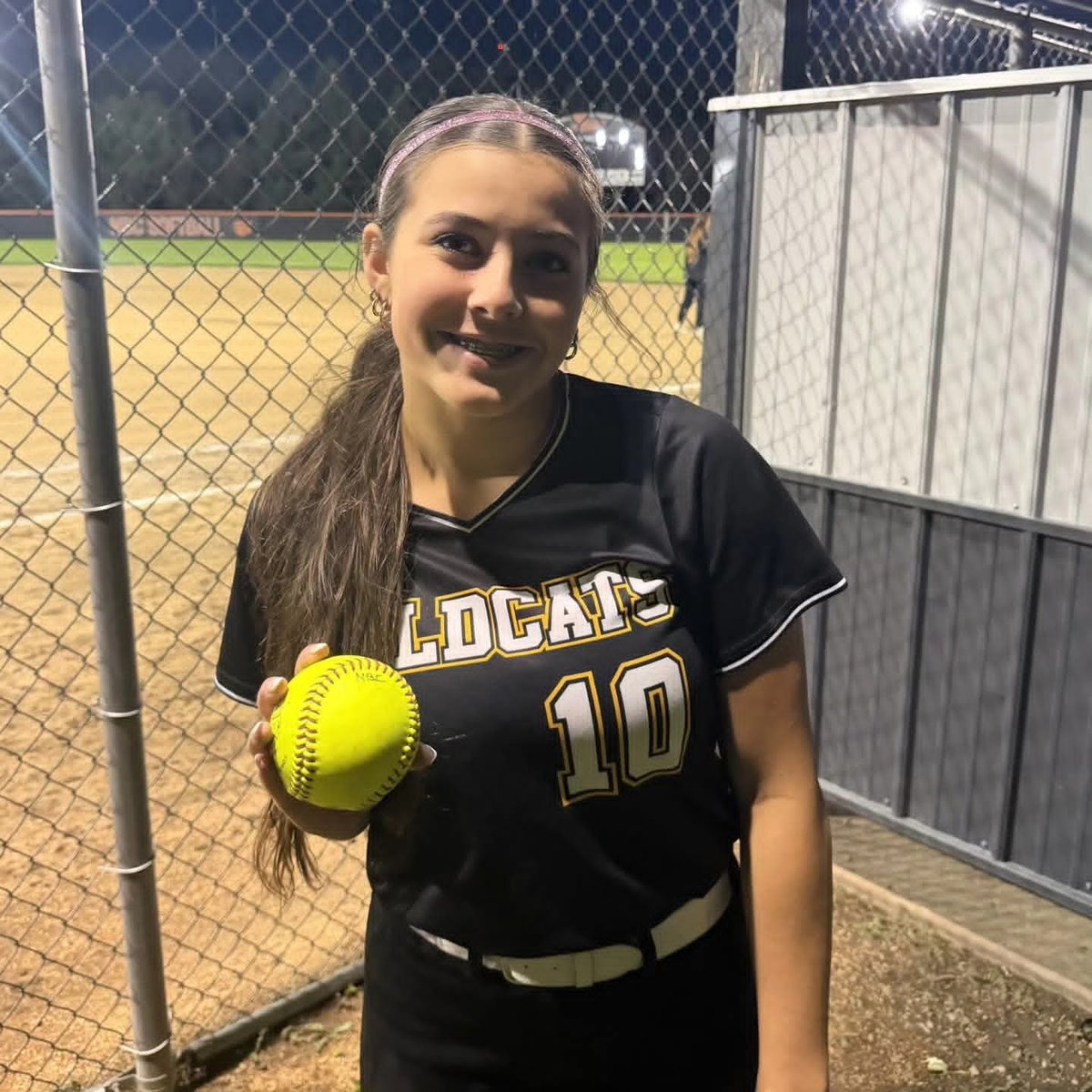 CassWildcatSB's tweet photo. 🚨Bomb Squad Alert 🚨

Emma Rainey joins the home run club last night! She sends it to left center!!! https://t.co/nw2JNBDDJZ