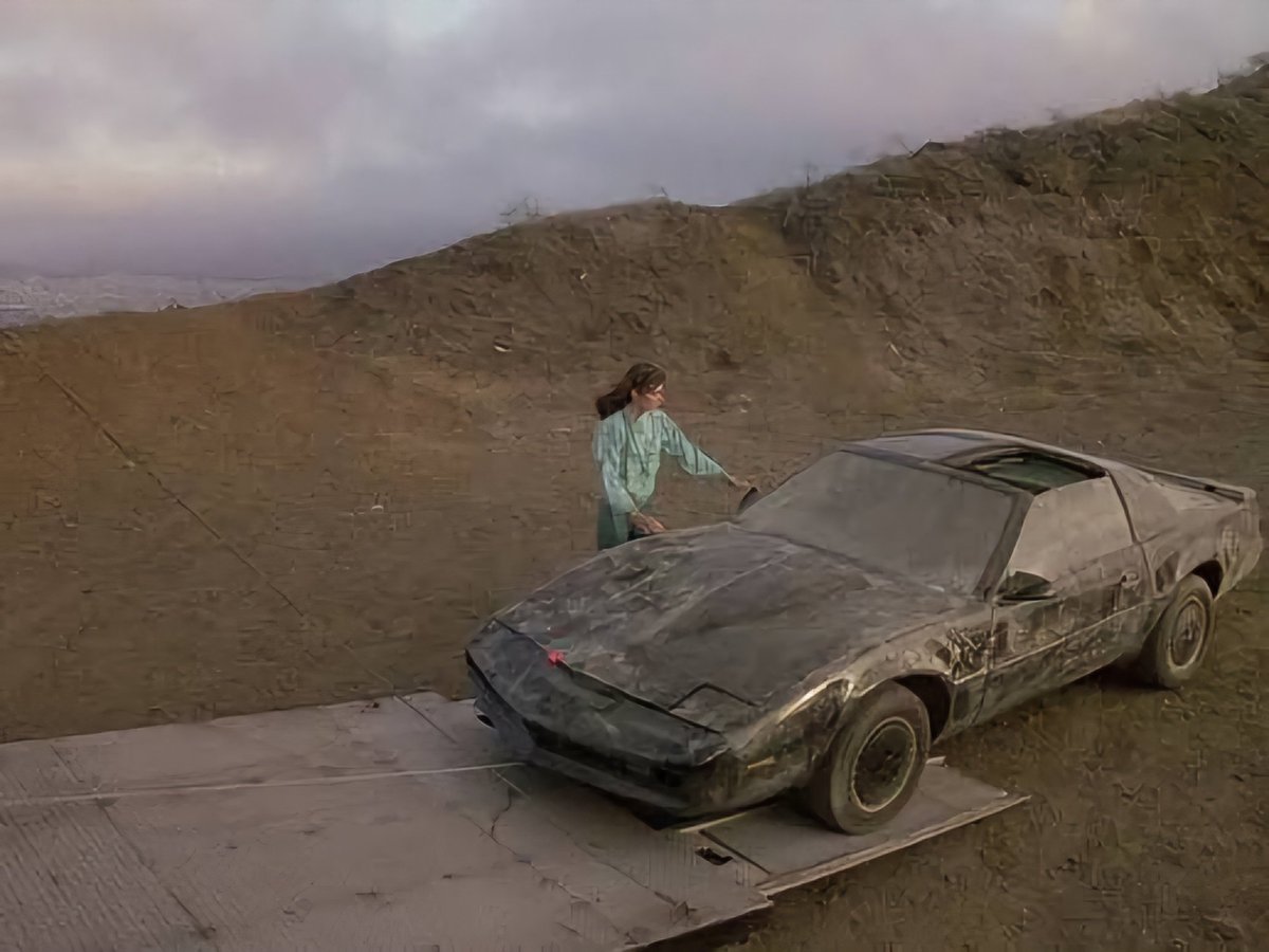 Arrieta_Bond's tweet photo. Camino al #KnightRiderDay
Mi Top 4 de las destrucciones de KITT
1.Goliath (Choque)
2.Yunk Yard Dog (Desechos)
3.Knight Of The Drones (Misiles)
4.Knight Of The Jugernaunt (Gremlins)
¿Cual seria su Top? https://t.co/y8vCm0Qfza