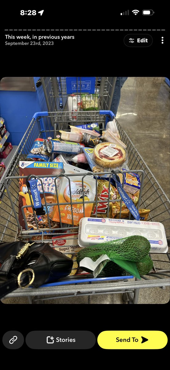 Gretchenhatesbl's tweet photo. Grocery haul from 3 years ago, what does this say about me🫩🫩🫩 https://t.co/F4OuDVeYOx