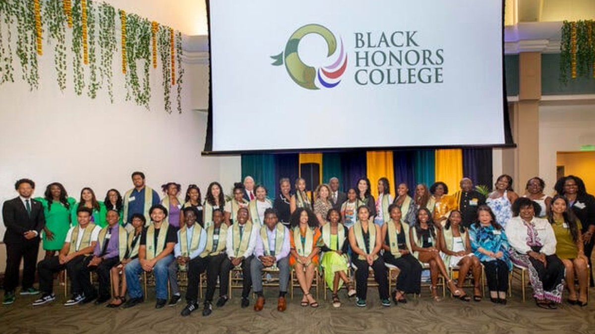 insidehighered's tweet photo. Student Success | Building a Black Honors Community

@sacstate's rapidly growing Black Honors College pairs culturally responsive academics with a focus on belonging and student support. https://t.co/uyM6tmvSg3 https://t.co/2fOWls4kB6