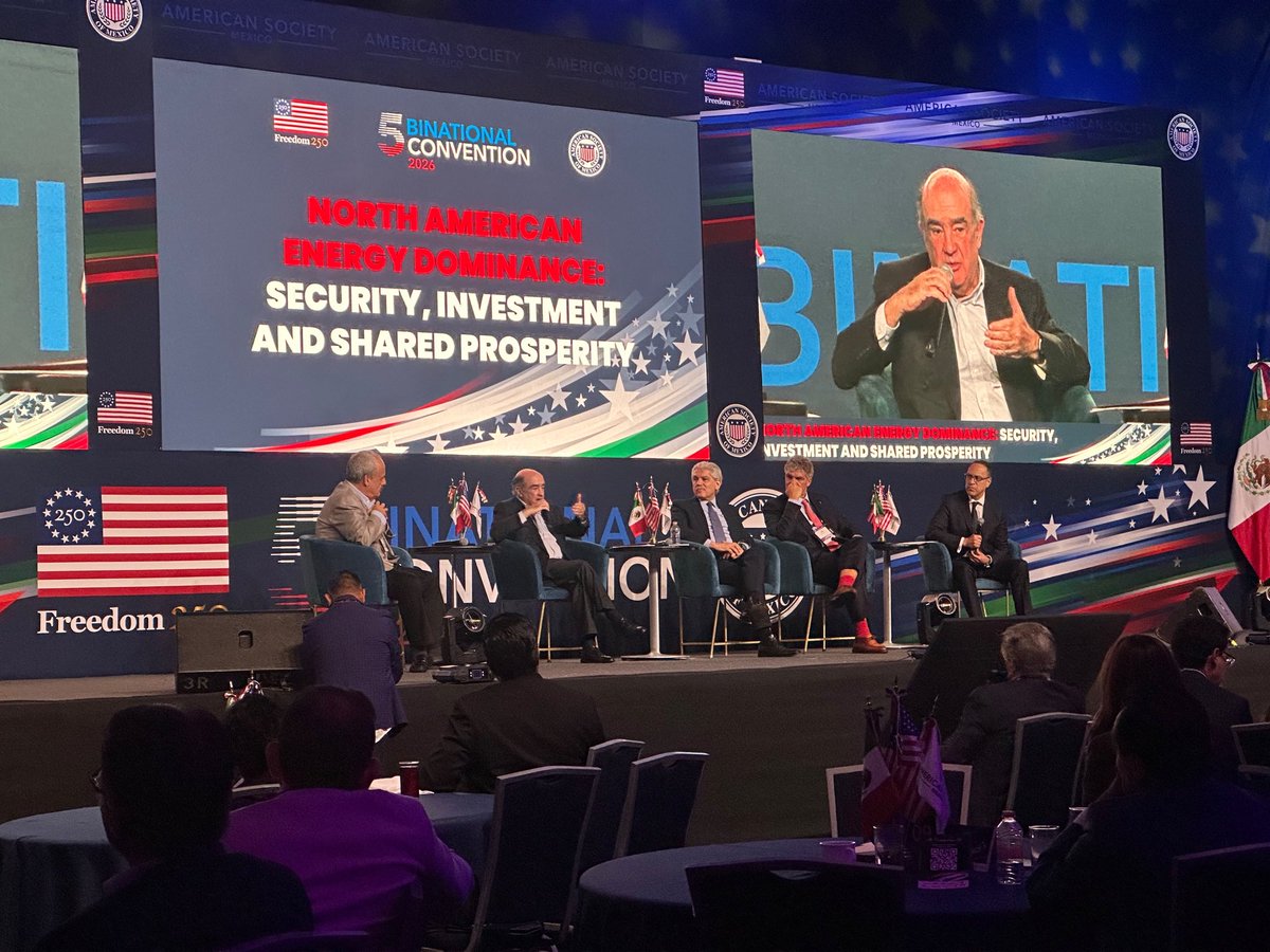 MarcoMendoza_B's tweet photo. La cooperación bilateral con Estados Unidos es fundamental para ambos países y el diálogo es la vía para la construcción de una agenda conjunta. 

Agradezco a la American Society of México @amsocmx la invitación a la 5a Convención Binacional en la que se abordan temas fundamentales como seguridad, energía, comercio, medio ambiente y cooperación internacional 🇲🇽 🇺🇸