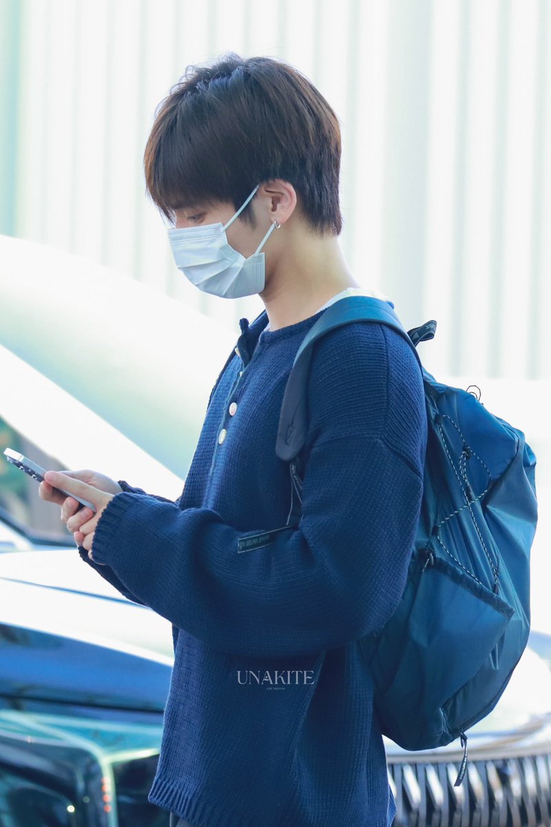 Dongle_TH250's tweet photo. 260924 HQ

완전 대학 선배님🥹🫶🏻🥹

#태현 #강태현  #TAEHYUN #テヒョン 
#투모로우바이투게더 #TXT  
#TOMORROW_X_TOGEHTER https://t.co/PXaOerrley