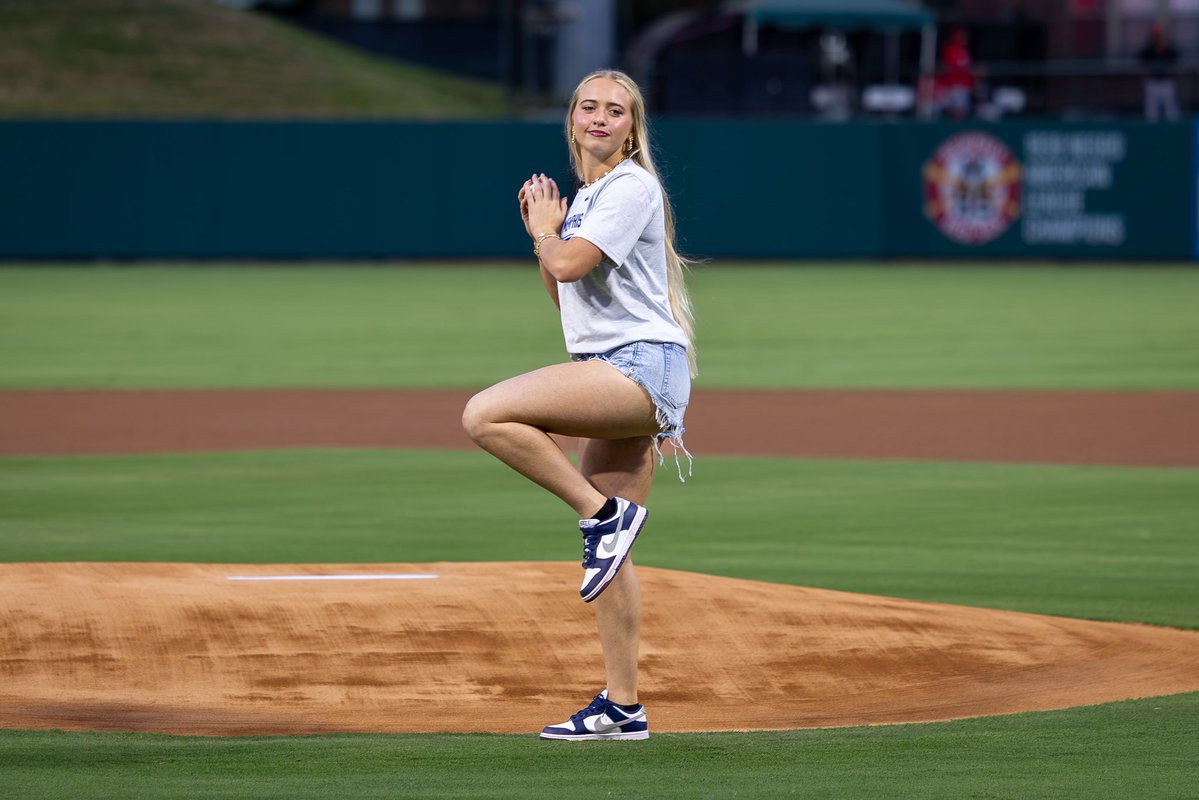memphisredbirds's tweet photo. Starting the night with a STRIKE 🔥

University of Memphis softball star Tatum Bittick tossed tonight’s ceremonial first pitch!

#DriveForFive 🏆 https://t.co/s4vW3uXhLr