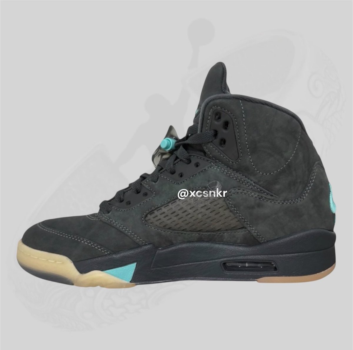 JustFreshKicks's tweet photo. SoleFly x Air Jordan 5 OG 🌴 

• October 2026
• $225 https://t.co/VA2i1QFzQp