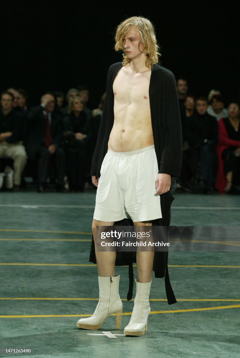 jamesdeanlightr's tweet photo. Rick Owens SS 2005 https://t.co/mLWj52Wu4i