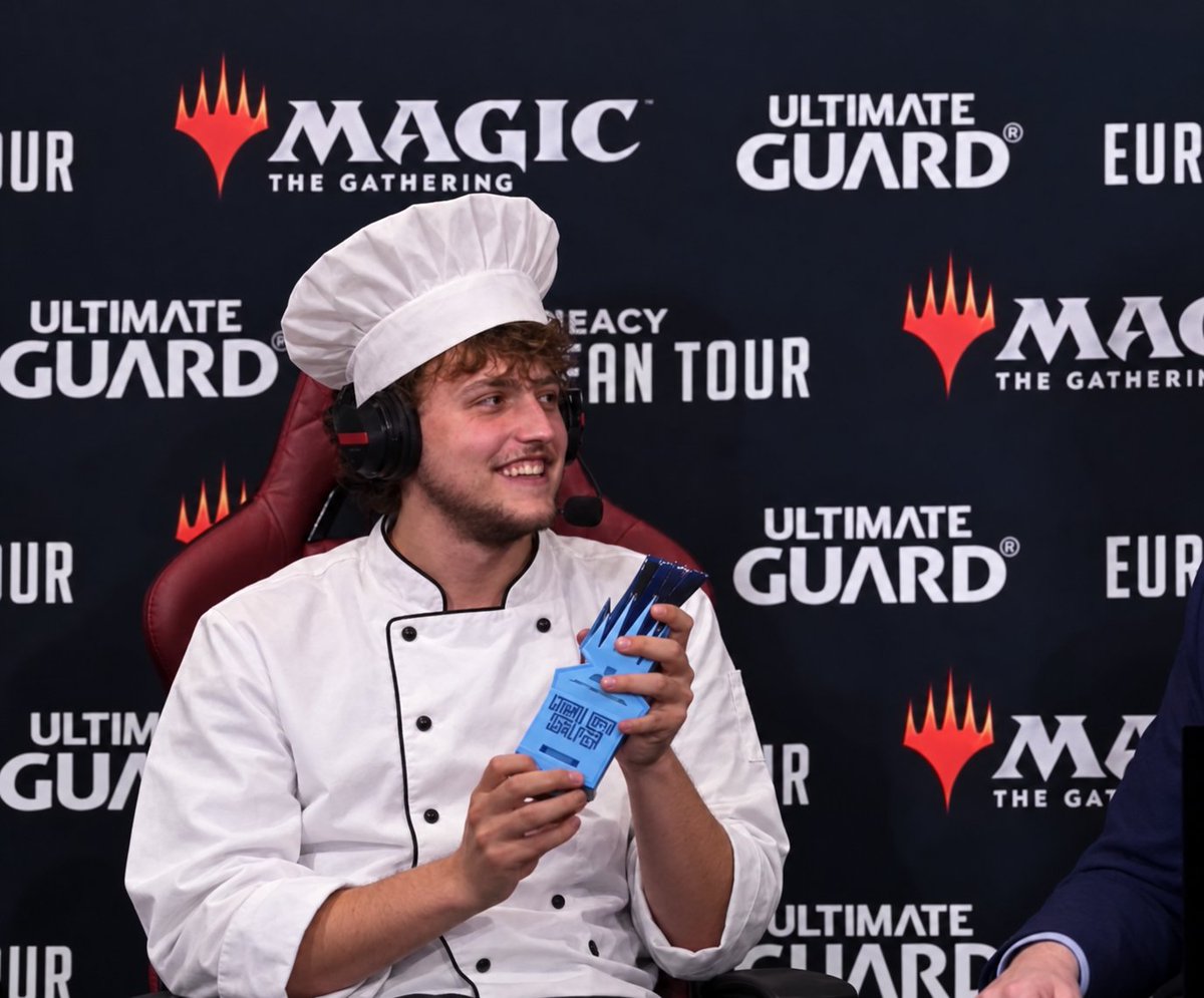 Chefs_Formula's tweet photo. Some of you may know him from the MTG scene.

After years of competing at the highest tables, Raul has fallen in love with Riftbound, and he’s now bringing that experience to Chef’s Formula.

Welcome to the team @aduig33 https://t.co/dVpW0NOAEK