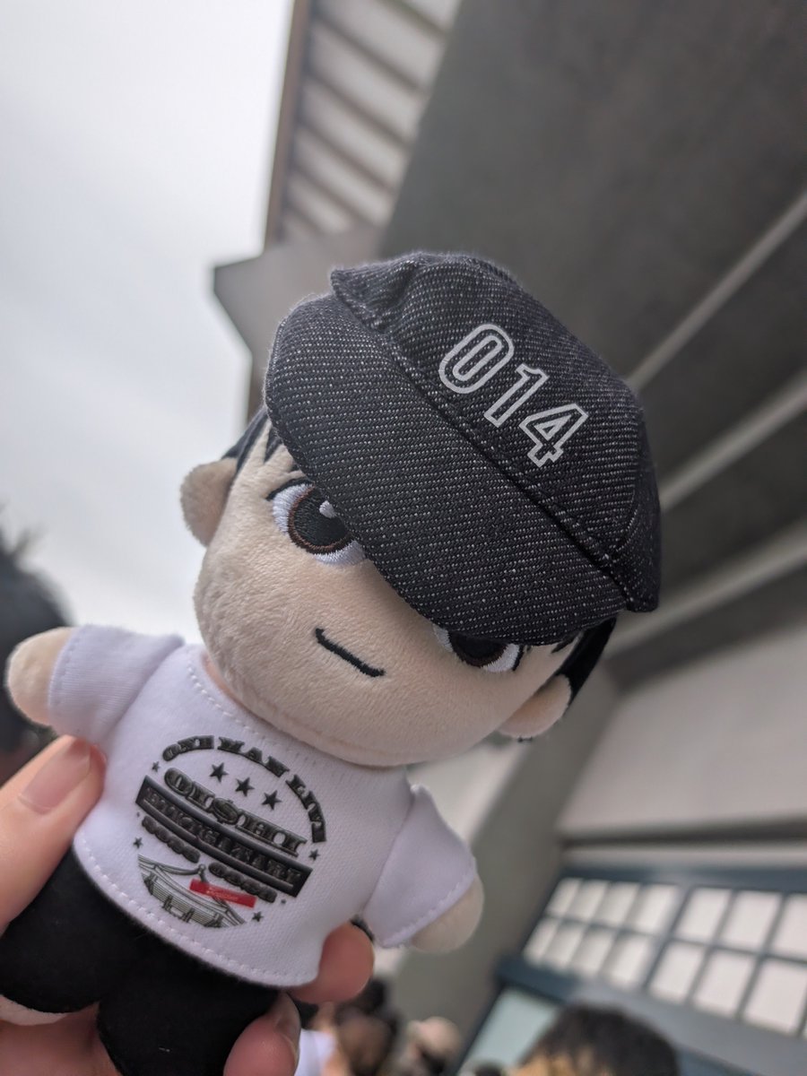 se1ran's tweet photo. 夢の舞台に立つうたうたいは
いつまでもわたしの日本一、世界一、宇宙一の弾き語リストです
本当におめでとう！
アコギ１本でこんなにも大きなところに連れてきてくれてありがとう
ずっとついてきてよかった
これからもどうぞよろしくね、どこまでもいっしょについていかせてね
#大石武道館
#大石昌良 https://t.co/t8nOhzrDMo