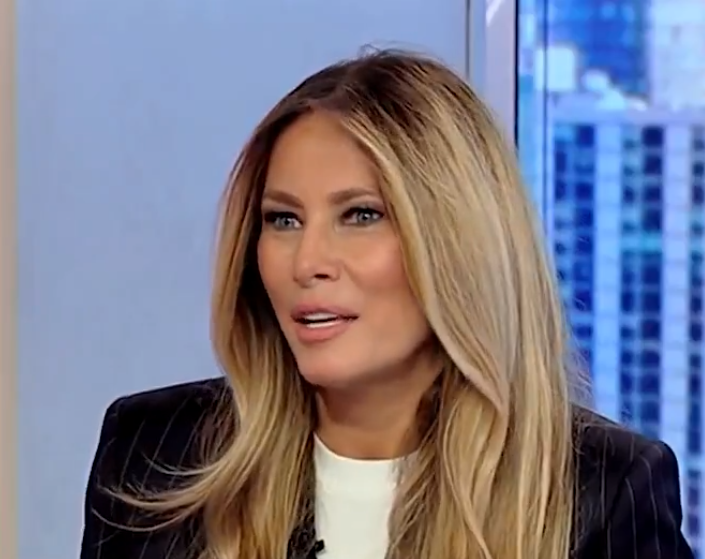 StunningMelani's tweet photo. ----------♡----------
She's a doll  SO CUTE !
•⑅♡⑅•⑅♡⑅•⑅♡⑅•⑅♡⑅•
#MelaniaTrump #StunningMelania https://t.co/tUSrIgLByD