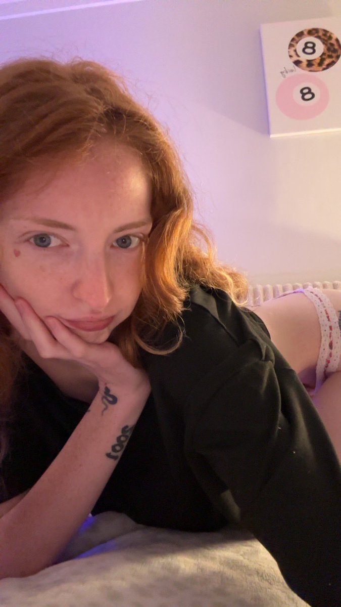nat4liexz's tweet photo. I’m in the mood 👀 you know where to chat with me…. https://t.co/FZouDxd8T2