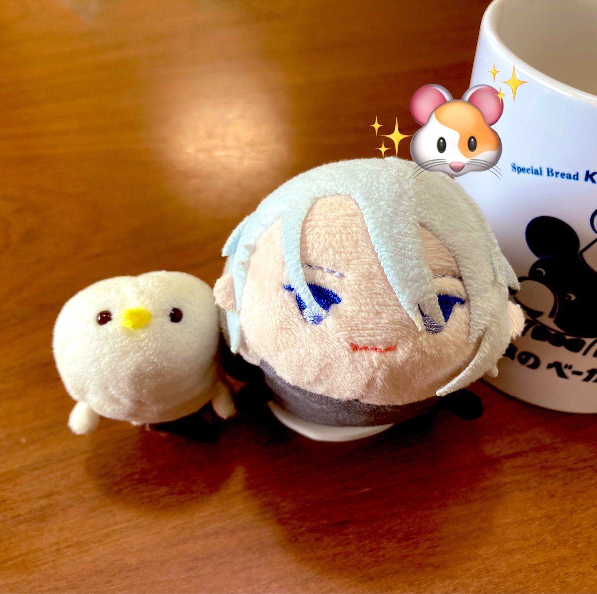 kuso_oba's tweet photo. @tapiokahonmaru うんうん。お仕事大変だね。
頑張っててとっても偉いよ✨️🐹✨️
無理はし過ぎないようにね。 https://t.co/r606DGNYBU