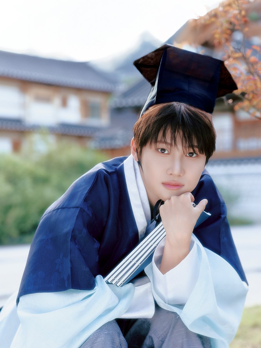 AEN_offcl's tweet photo. 2026 CHUSEOK PHOTO 1

#JIYONG #지용

#AEN #에이엔
#2026CHUSEOKwithAEN https://t.co/mTvVHJjzMG