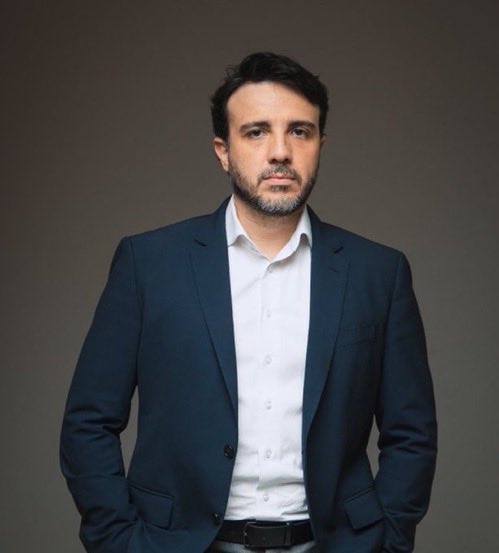 NewsLiberdade's tweet photo. 🚨AGORA - Globo não convida Renan Santos para o debate presidencial https://t.co/srBgnrkxIa