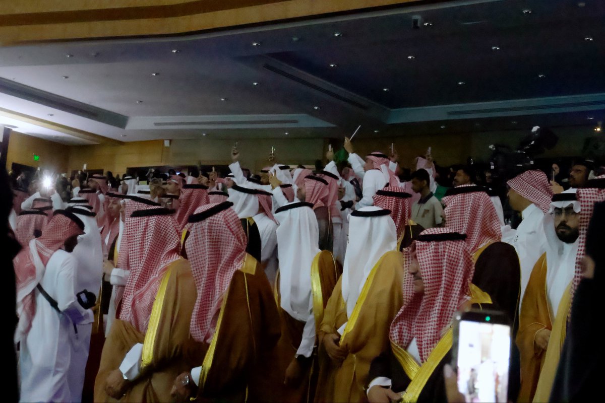 lvswecc's tweet photo. لو خُيّرتُ في الأوطانِ مرّةً،
لاخترتُ السعوديةَ في كلّ مرّة 🇸🇦🤍

فخرٌ لي أن أوثّق بعدستي احتفالات اليوم الوطني السعودي الـ96 في جامعتي، جامعة الملك فيصل، وأن أكون إحدى مصوّرات نادي @mc_kfu📸🇸🇦

#اليوم_الوطني_السعودي96
#جامعة_الملك_فيصل https://t.co/9tH2or6wIc