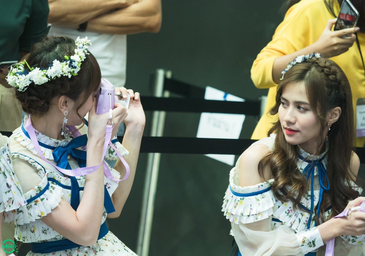 F_7en's tweet photo. 📷💖 ในนี้มีคนตกหลุมรักอย่างน้อย1คน 👭 https://t.co/jwrs8aEOdC