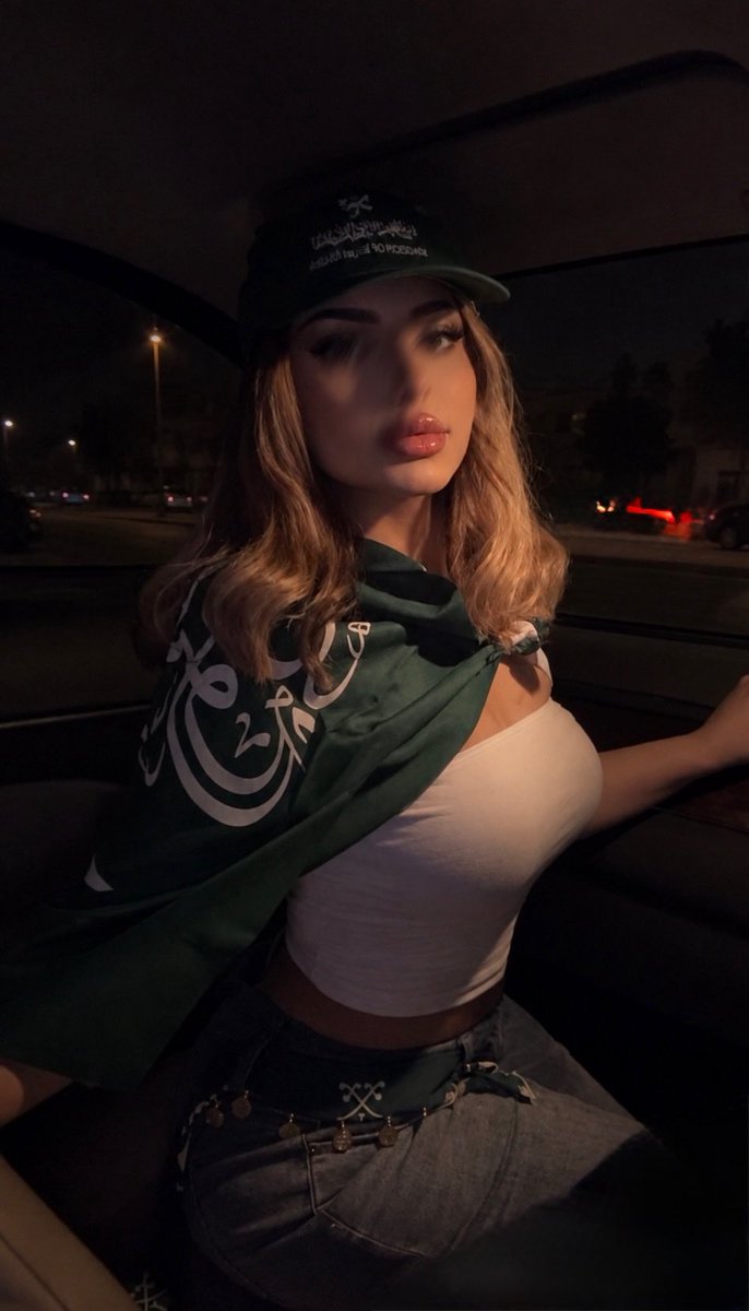 theonerora's tweet photo. #swag 🇸🇦🤍 https://t.co/zWPIJnfcXr