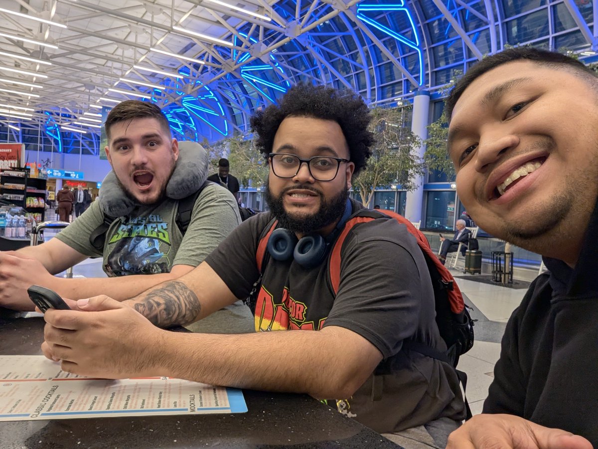 angelDmaster's tweet photo. It's surreal going home to L.A. with these people for @playriftbound insane <3
LETS GO @TeamFlexQ
#RQLA https://t.co/ChDd8JJJSy