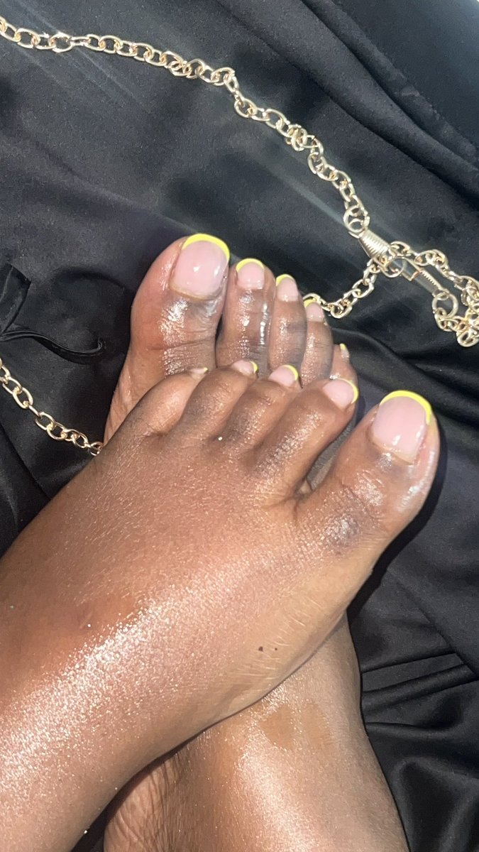_prettytoesoles's tweet photo. Oiled and ready for you 🫣

#feetfetısh #feetpic #feetworshi̇p #toes #ebony #oiled https://t.co/1f5sacHRWY