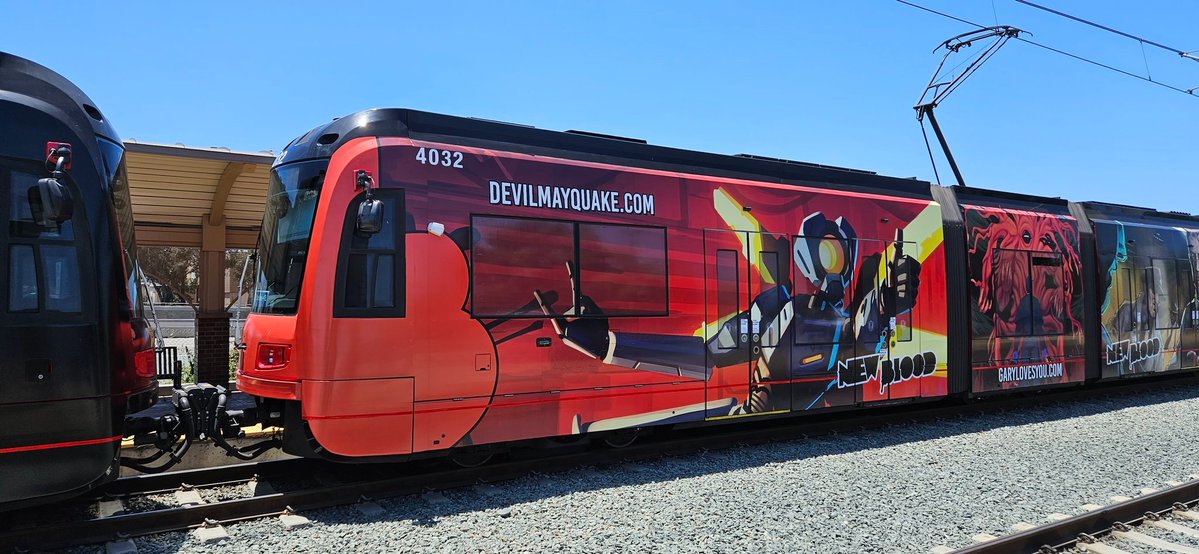 _cheeto69_'s tweet photo. i want to buy the ultrabus https://t.co/jdN9eqW2vp