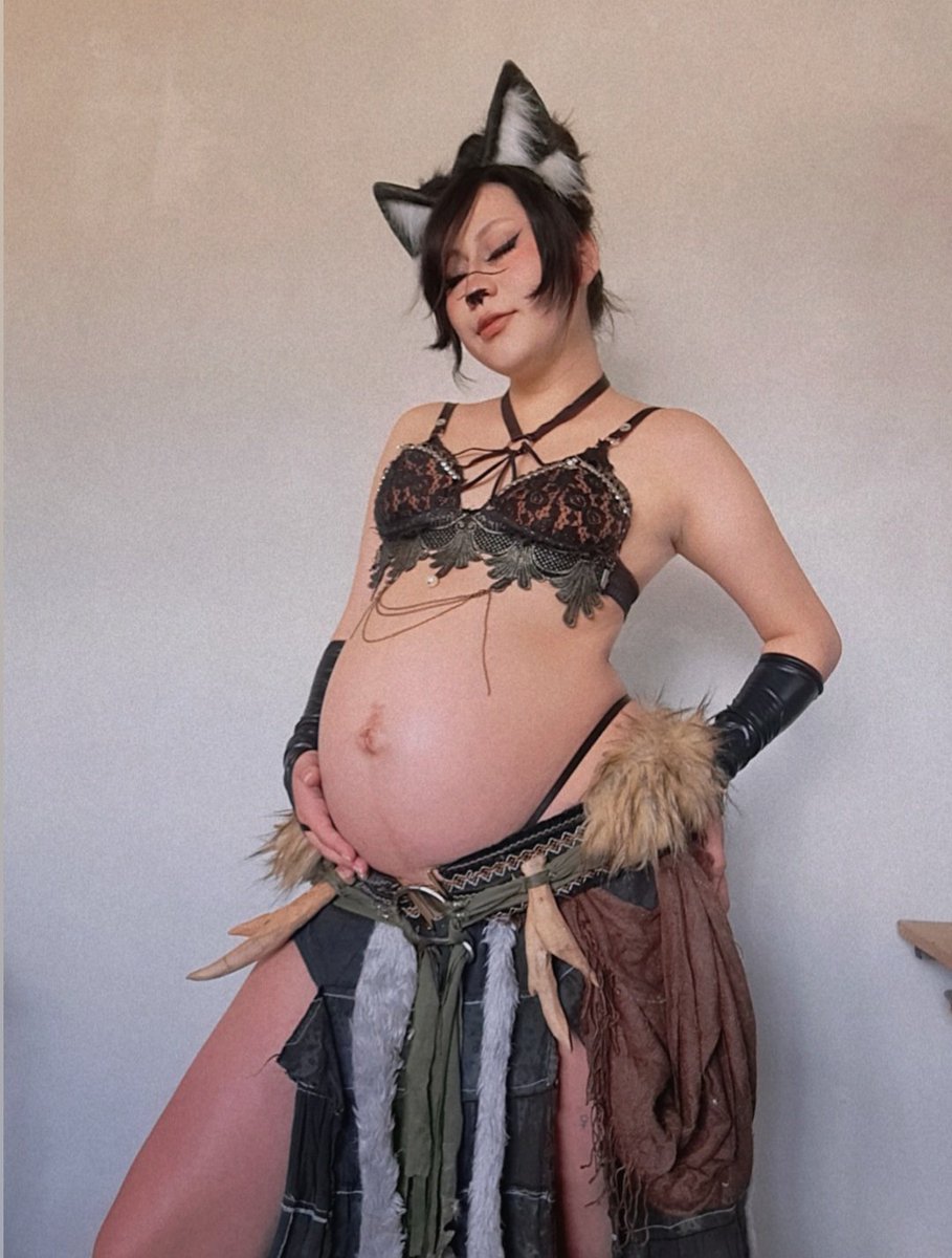 angel_sugg32691's tweet photo. Mom-to-be werewolf 🐺✨️ https://t.co/Yi2i3aw6Mb