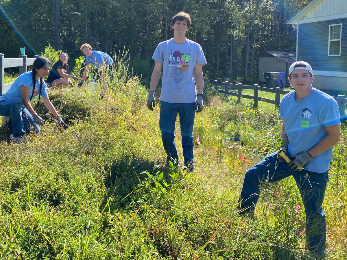 ToHGovSW's tweet photo. The pollinators need your help! Bellevue Branch Headwaters was recently restored with native plants. Many helping hands are needed to make sure these natives thrive! 
Bellevue Branch Workday at Odie St
Sat, Oct 3, 9am-12pm
More info and sign up: 
https://t.co/hJ7STH7KoZ https://t.co/emLiSXW3dV