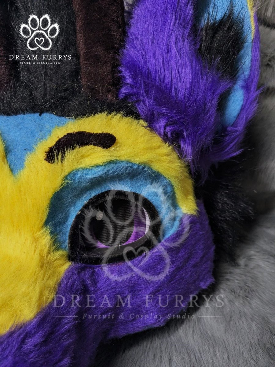 dreamfurrys's tweet photo. A closer look at the custom Nardoragon hand paws by Dream Furrys! 🐉💜💛 Colourful details, crafted with care. 🐾 #DreamFurrys #Nardoragon #FursuitPaws #FursuitMaker https://t.co/lmCsTAddzj