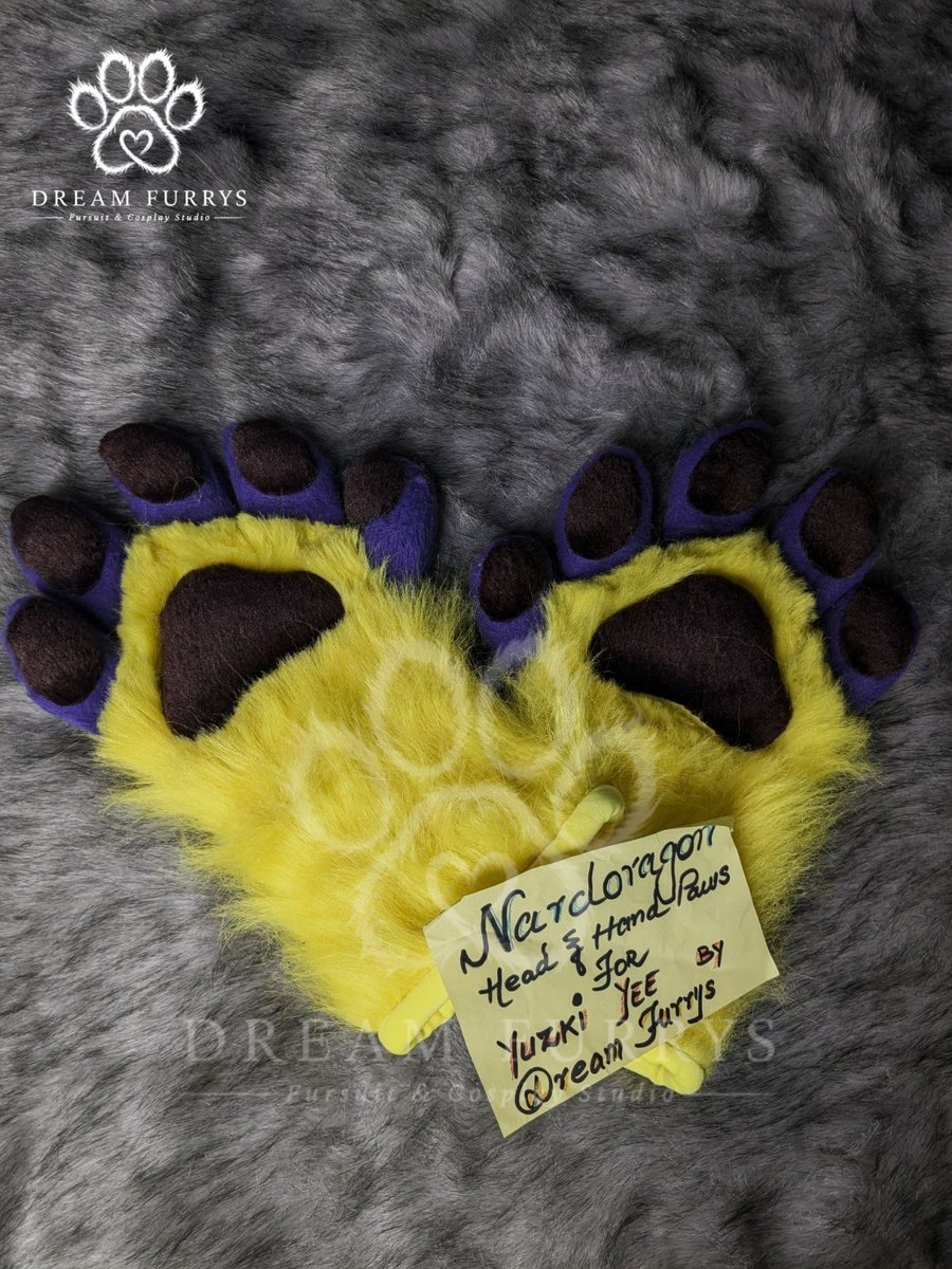 dreamfurrys's tweet photo. A closer look at the custom Nardoragon hand paws by Dream Furrys! 🐉💜💛 Colourful details, crafted with care. 🐾 #DreamFurrys #Nardoragon #FursuitPaws #FursuitMaker https://t.co/lmCsTAddzj