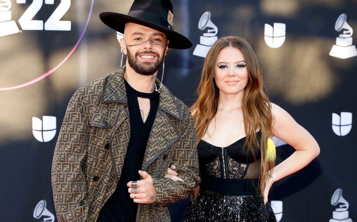 PueblaEventodo's tweet photo. 👀 ¿Pausa de Jesse & Joy… para dar paso a The Supernovas?
Jesse dijo que se aleja por bienestar y familia, pero al presentar su proyecto alterno algunos fans cuestionaron sus motivos. 🔥
¿Qué crees que pasó?
#JesseYJoy #eventodo https://t.co/1lxZWViUdZ