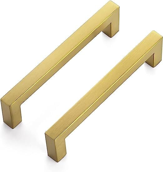 usstoneoutlet's tweet photo. Give your cabinets a modern update! ✨ Our 5" square handles in a stunning brushed brass finish are perfect for any kitchen or bath. Shop the look today!

https://t.co/6IFhAiA9ko 

#BrushedBrass #CabinetHardware #KitchenDesign #BathroomDesign #USStoneOutlet https://t.co/XhEa12pjeI